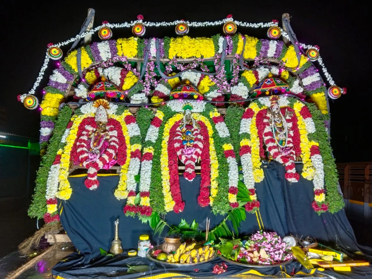 Sri Gneeliwaneshwarar Temple Deities