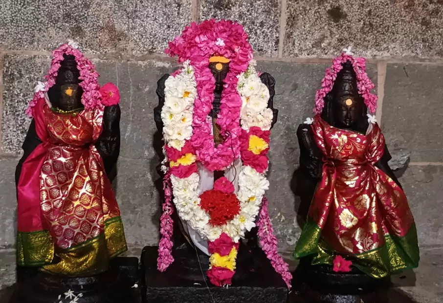 thirumullaivoyal-masilamaniswarar-temple-murugan