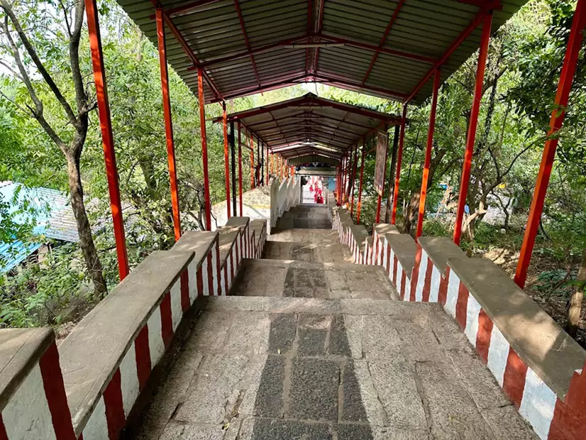 thiruneermalai-neervanna-perumal-temple-steps