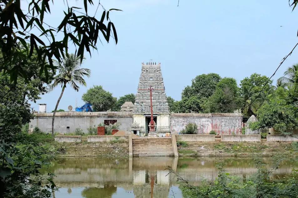 rajendrapattinam-sivan-temple-entrance