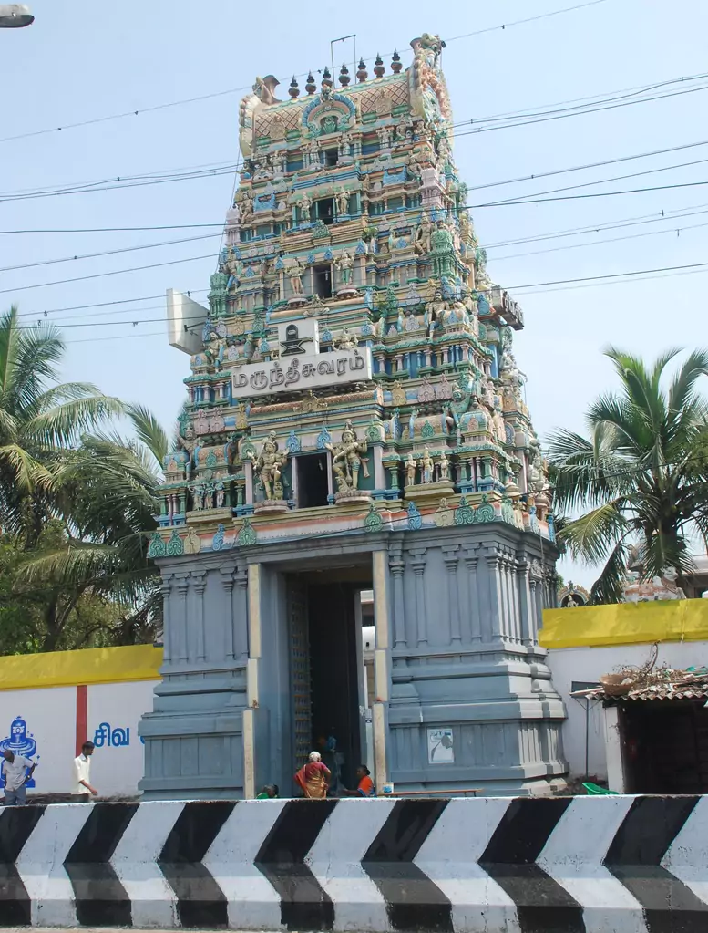 thiruvanmiyur-marundeeswarar-temple-west-entrance