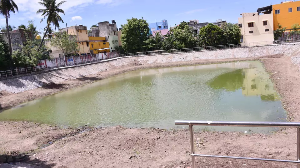 thiruvalidhayam-thiruvalleswarar-temple-pond