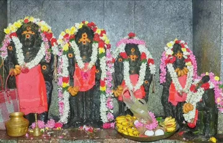 avoor-pasupatheeswarar-temple-bairavas
