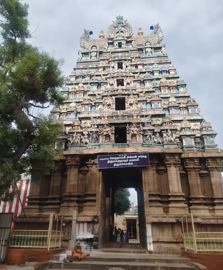 thiruvathavur-thirumarainathar-temple-gopuram