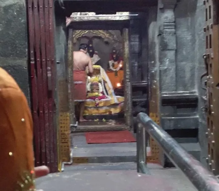 thiruverkadu-vedapureeswarar-temple-moolavar