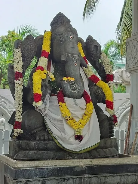 actor-arjun-anjaneyar-temple-vinayagar